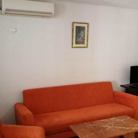 Apartamentos La Nogalera ตอร์เรโมลิโนส ภายนอก รูปภาพ