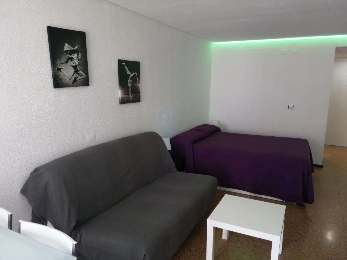 Apartamentos La Nogalera ตอร์เรโมลิโนส ภายนอก รูปภาพ