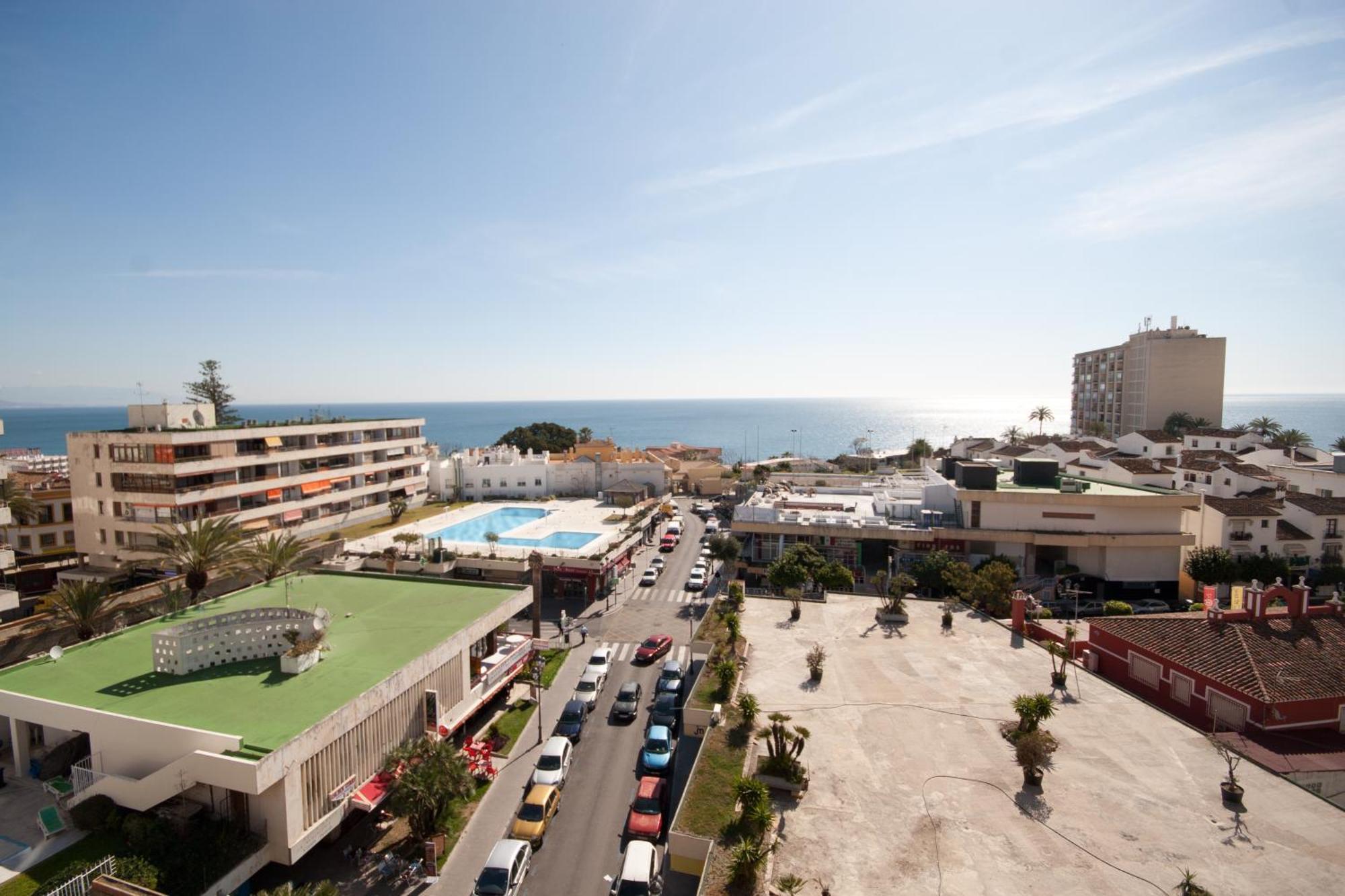 Apartamentos La Nogalera ตอร์เรโมลิโนส ภายนอก รูปภาพ