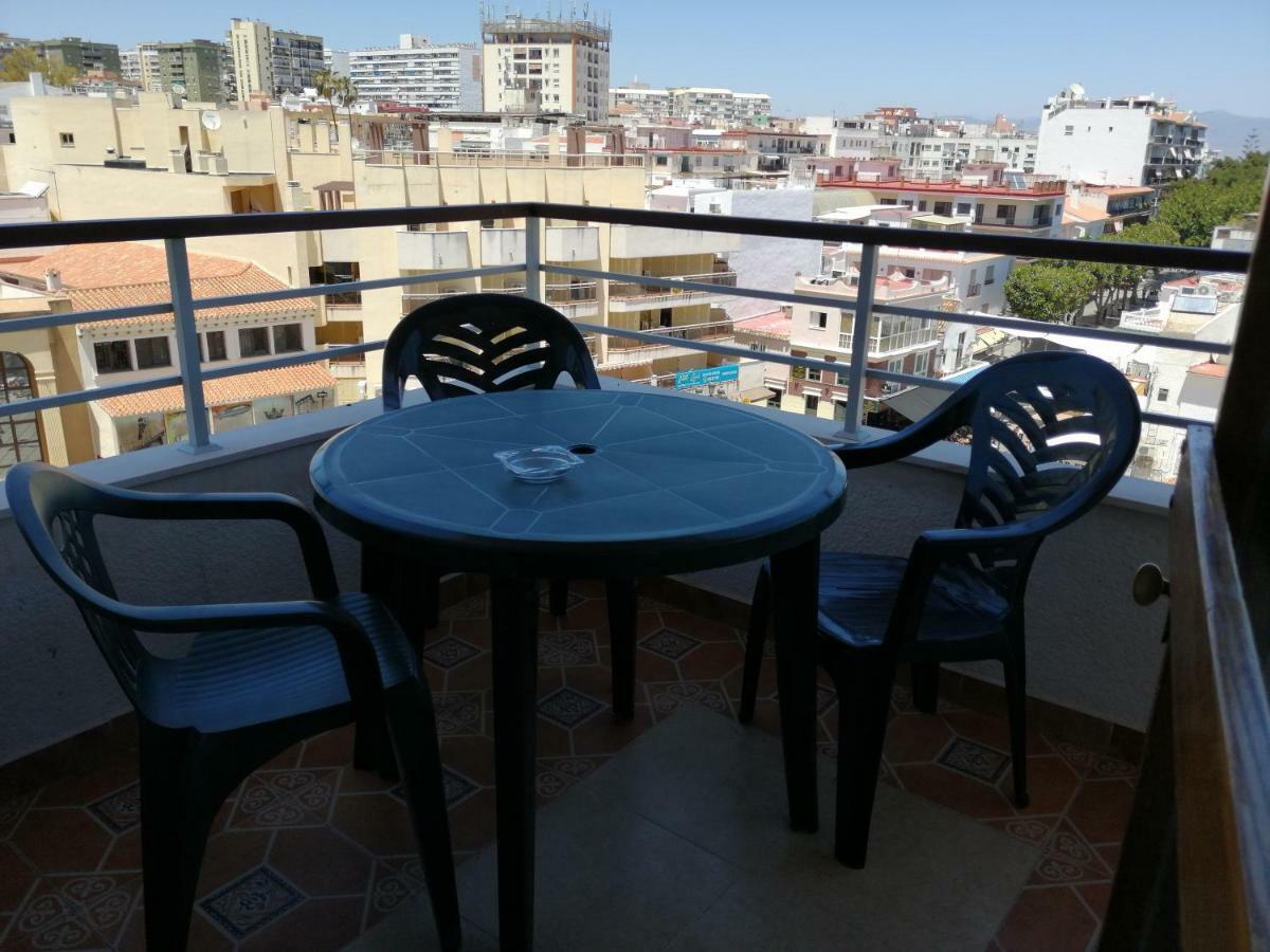 Apartamentos La Nogalera ตอร์เรโมลิโนส ภายนอก รูปภาพ