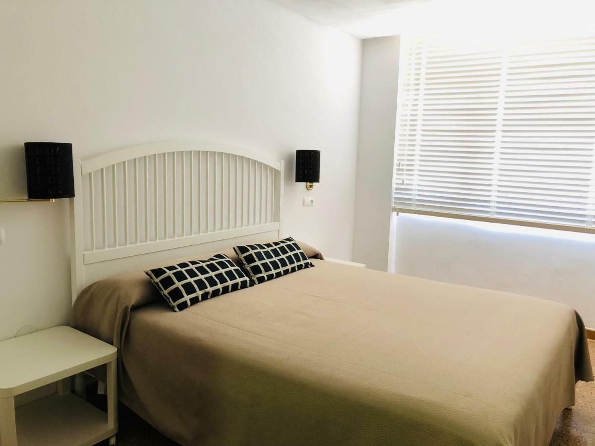 Apartamentos La Nogalera ตอร์เรโมลิโนส ภายนอก รูปภาพ