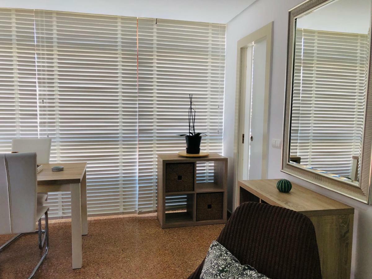 Apartamentos La Nogalera ตอร์เรโมลิโนส ภายนอก รูปภาพ
